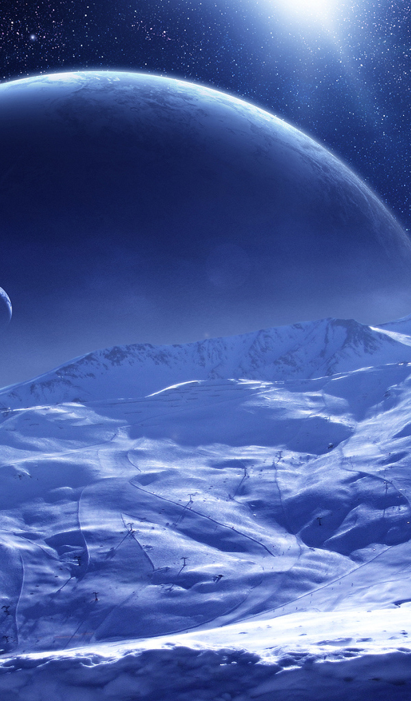 Белая поверхность планеты