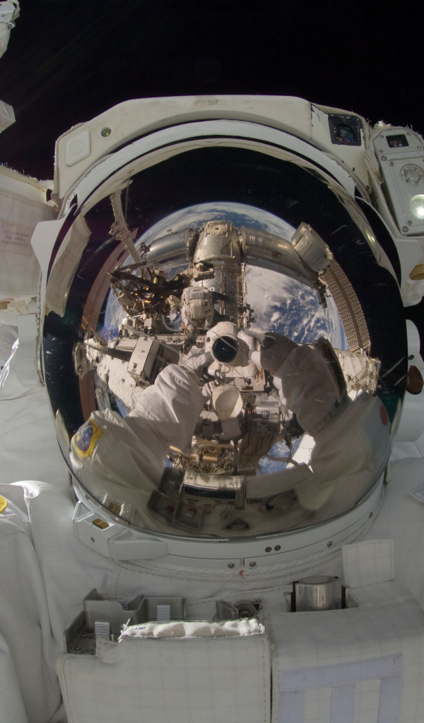 Автопортрет космонавта