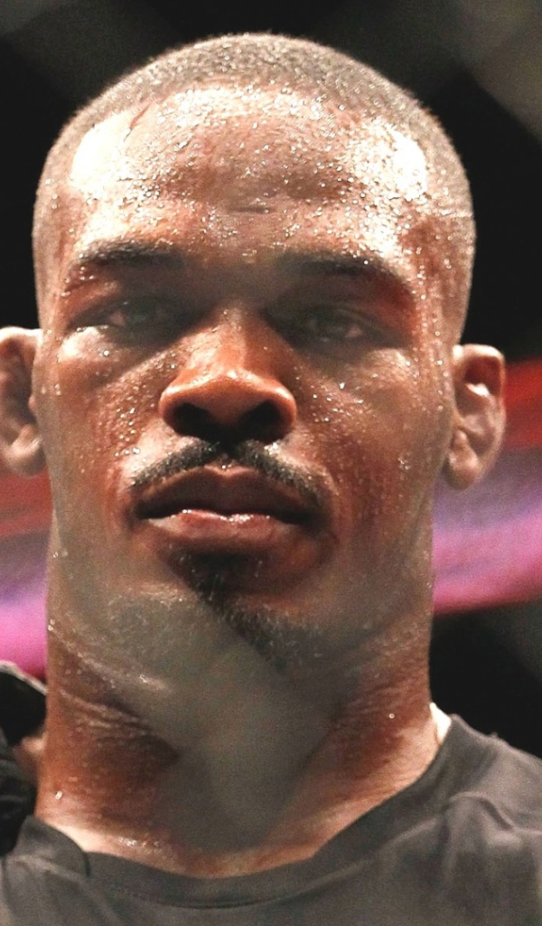 Чемпион Джон Джонс