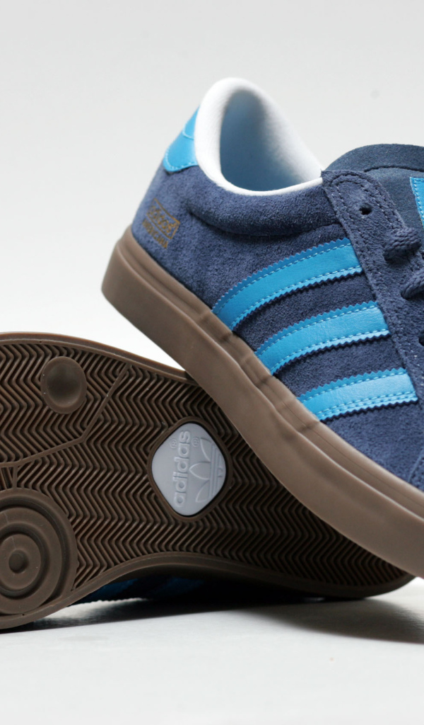 Кеды от фирмы Адидас