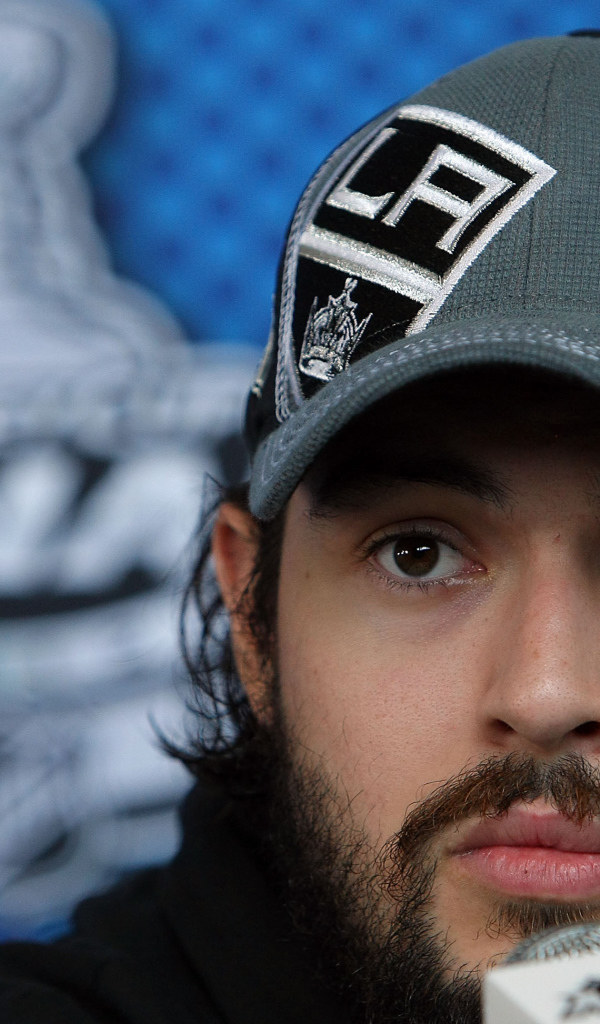 Лучший Хоккеист Дрю Даути крупным планом