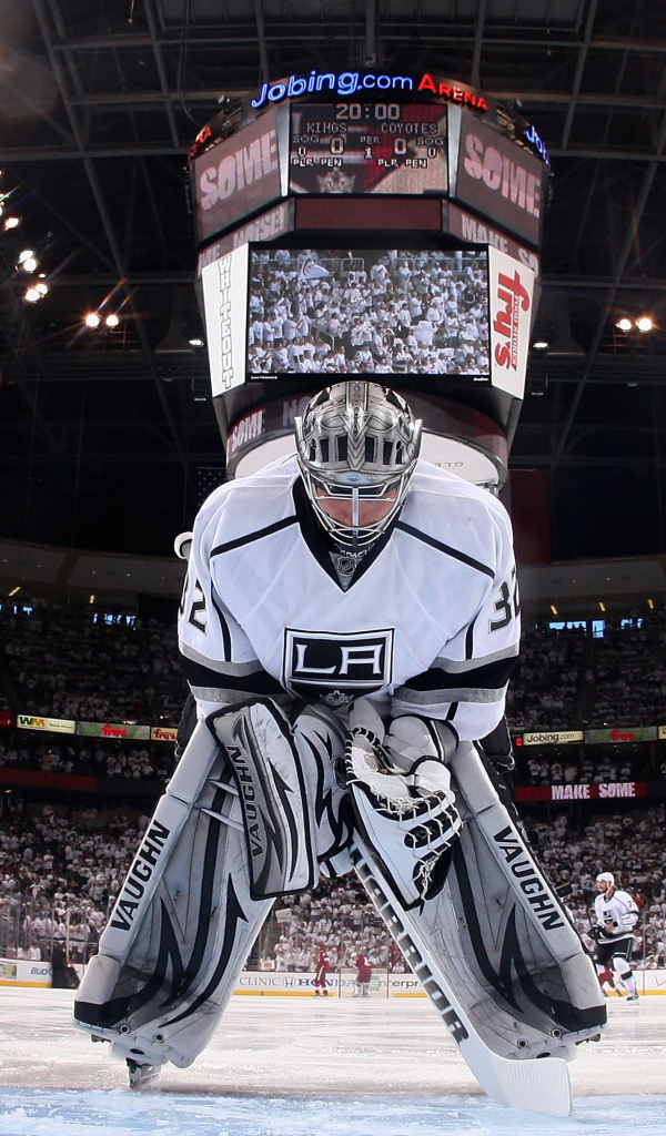 Лучший хоккеист Джонатан Куик на льду