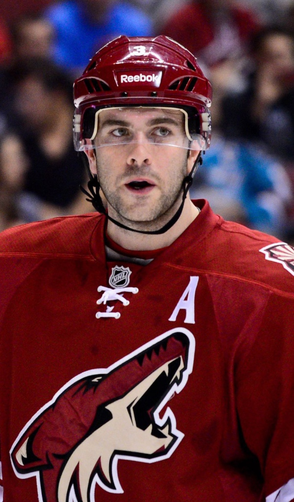 Известный Хоккеист Кейт Яндл