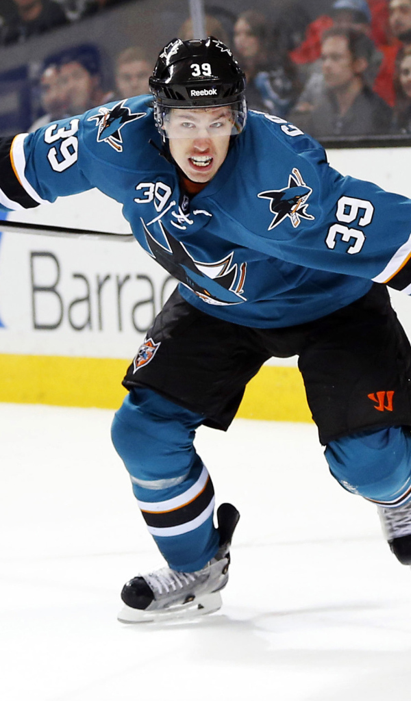 Известный Хоккеист Сан-Хосе Логан Кутюр