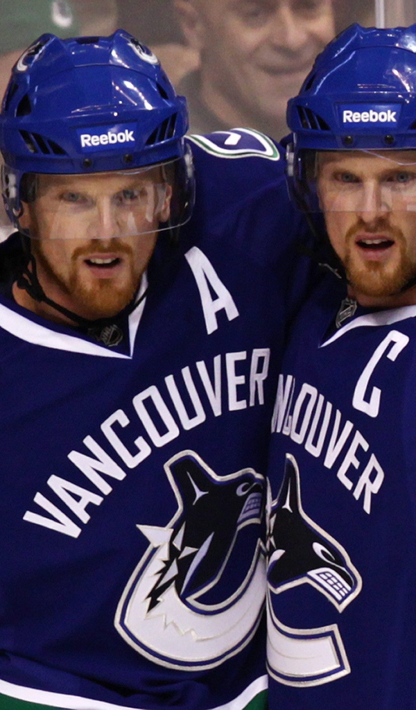 Хоккеист Даниэль Седин и его брат