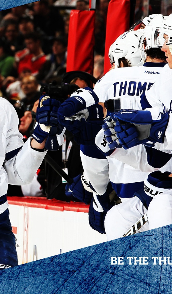 Хоккеист Стивен Стэмкос и его команда