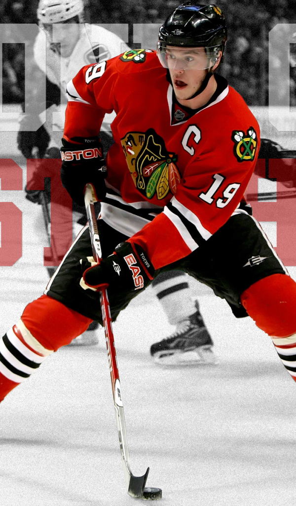 Хоккеист Чикаго Джонатан Тэйвз