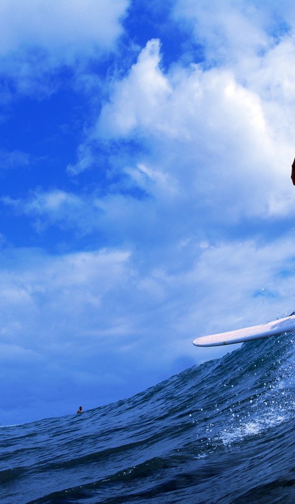 Парень на волне