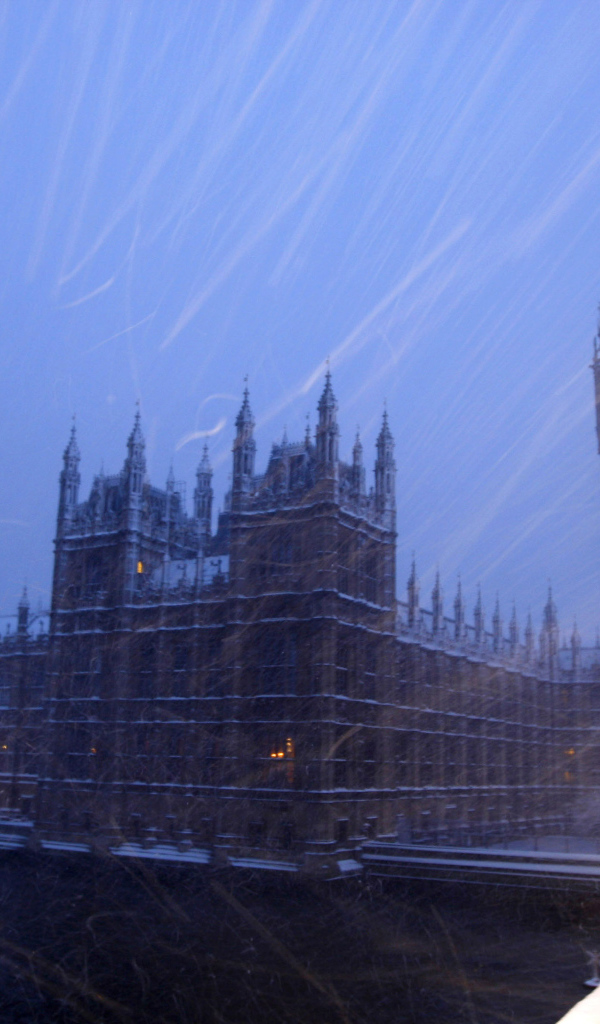 Снег в Лондоне метель