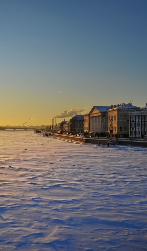 Snow in St. Petersburg on the Neva
