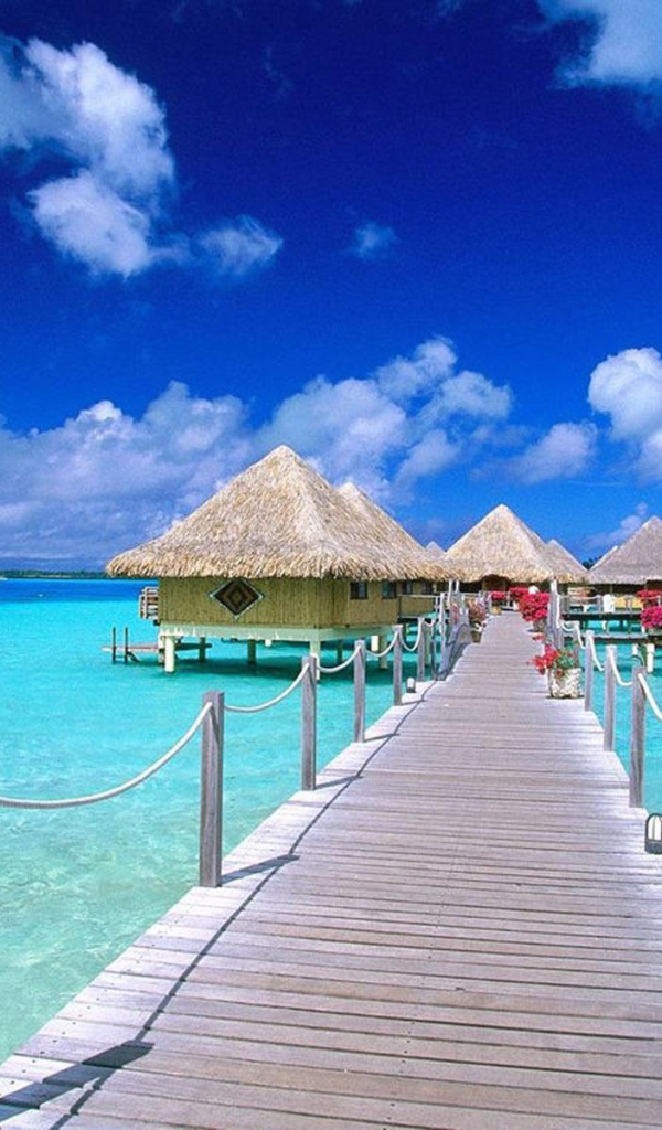 Причал с домиками на Бали