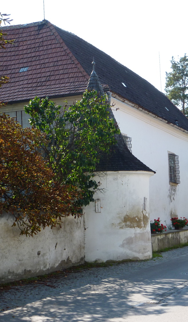 Городская улица в городе Лэнгенфельд, Австрия