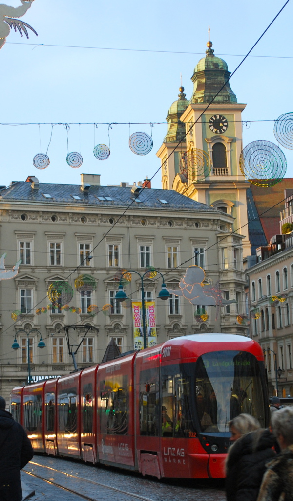 Городская улица в городе Линц, Австрия