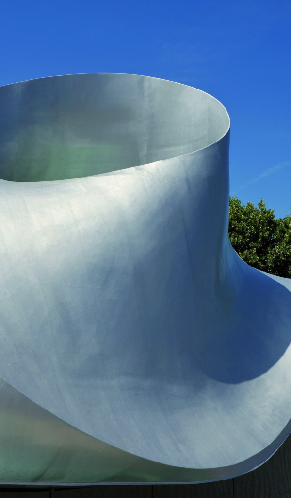 Современная скульптура в городе Гайнберг, Австрия