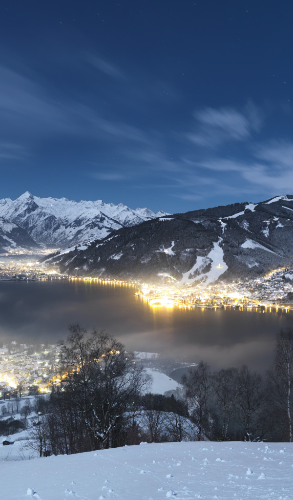 Вечернее сияние на курорте Цель-ам-Зее, Австрия