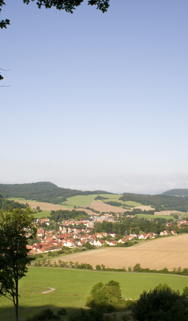 Поля в окрестностях города Лэнгенфельд, Австрия