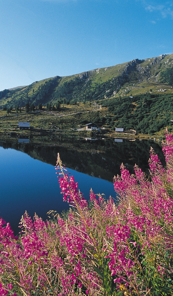 Озеро на горнолыжном курорте Бад Кляйнкирххайм, Австрия
