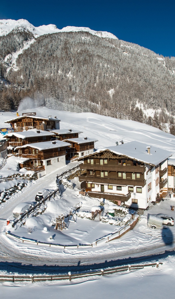 Горная дорога на горнолыжном курорте Зёльден, Австрия