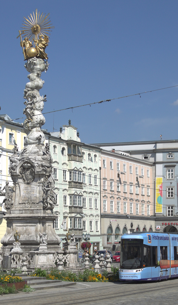 Скульптура на площади в городе Линц, Австрия