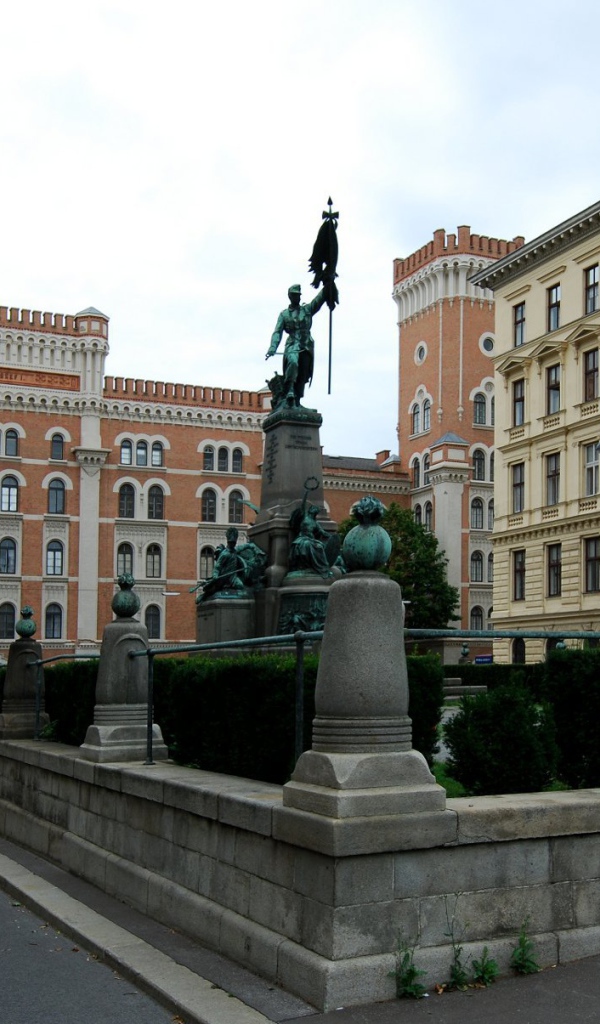 Скульптура на площади в городе Вена, Австрия