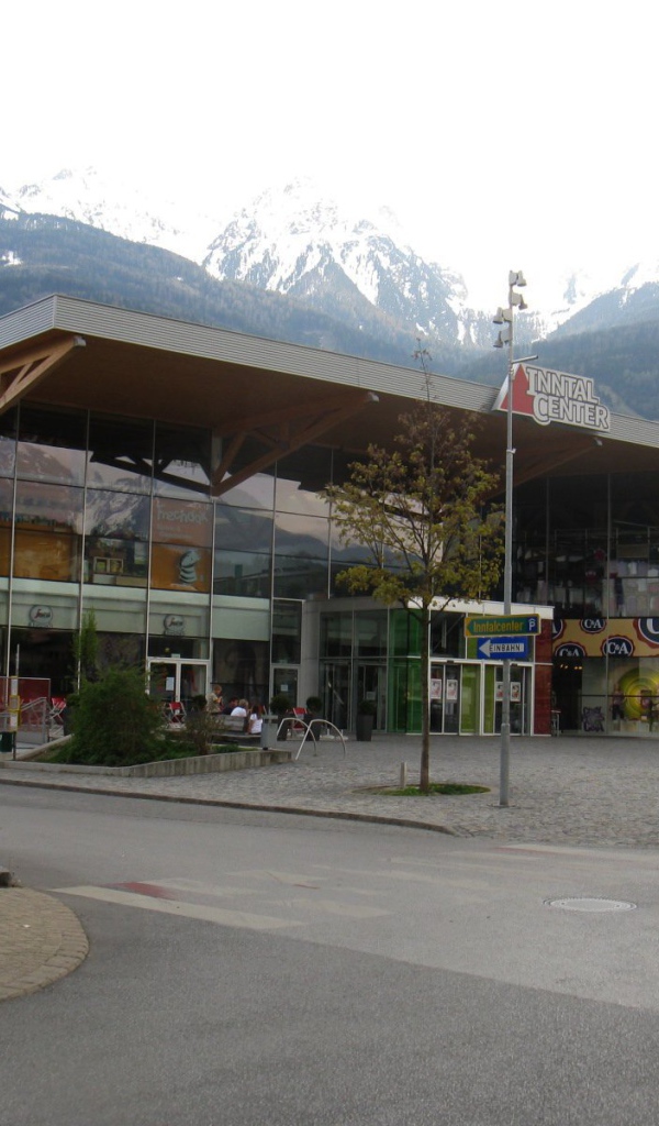 Торговый центр на курорте Тельфс-Бюхен, Австрия