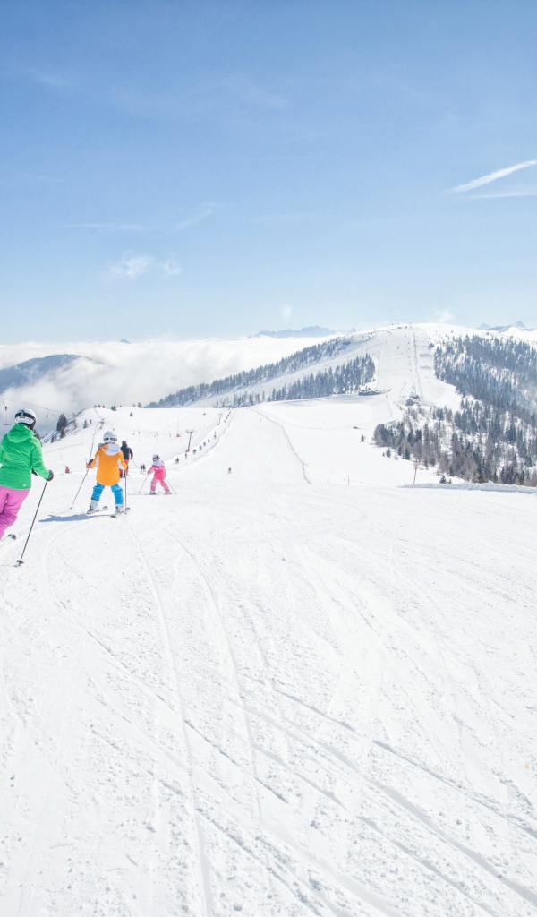 Лыжная трасса на горнолыжном курорте Бад Кляйнкирххайм, Австрия