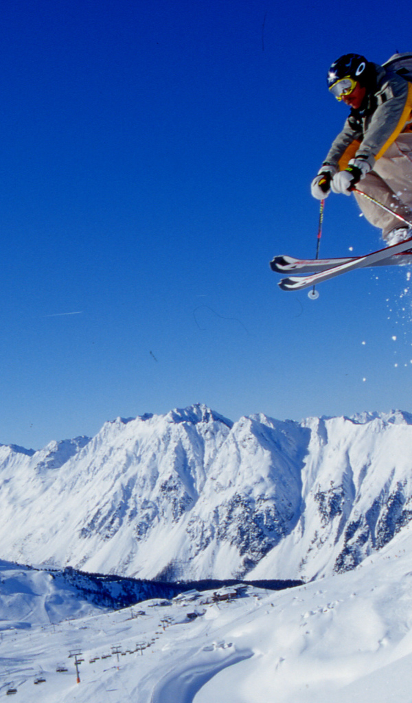 Катание на лыжах на горнолыжном курорте Ишгль, Австрия