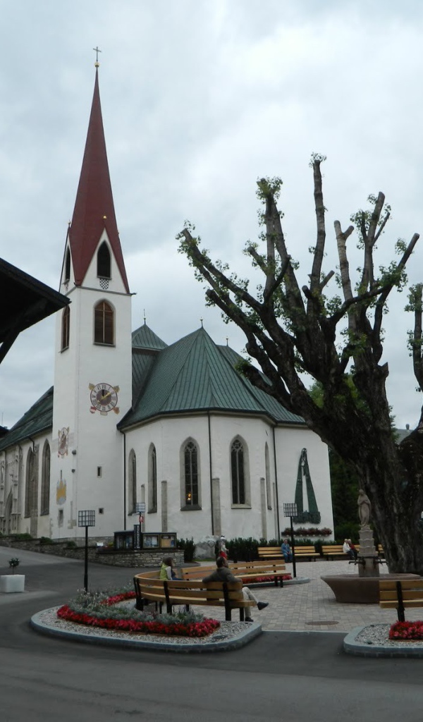 Сквер на курорте Зеефельд, Австрия