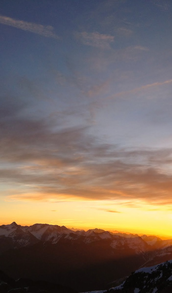 Закат на горнолыжном курорте Зёльден, Австрия