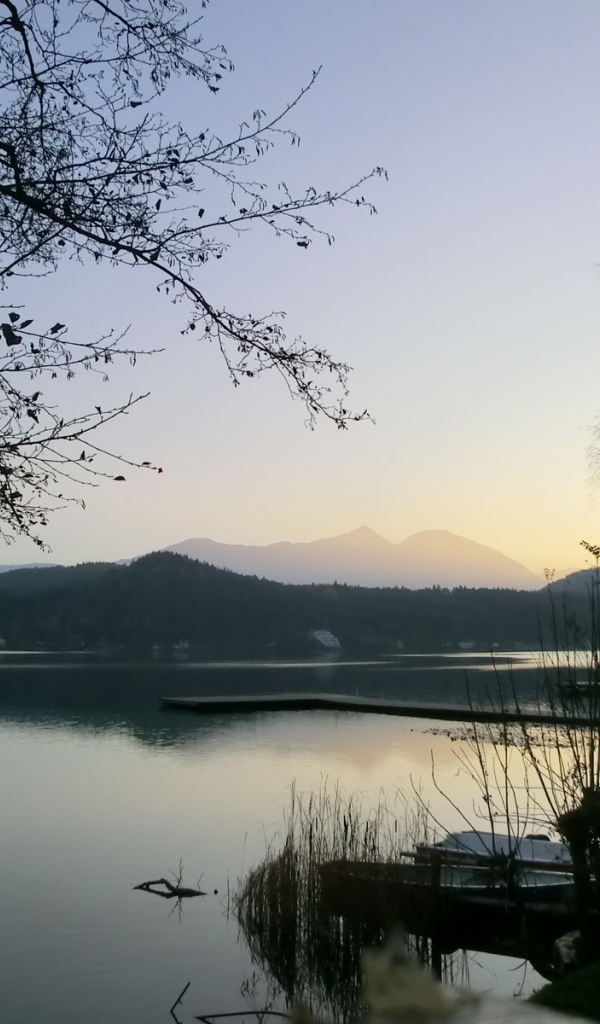 Закат на озере Клопайнер Зее, Австрия