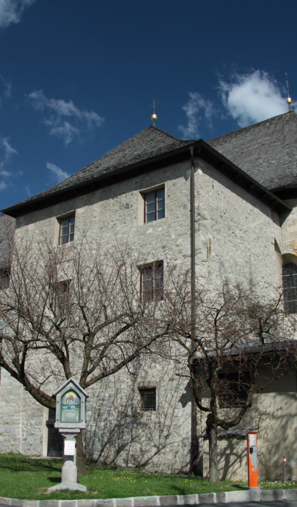 Старинная церковь на курорте Цель-ам-Зее, Австрия