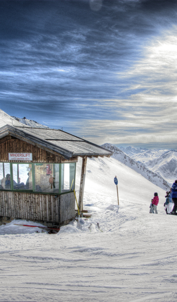 Вершина горы на горнолыжном курорте Серфаус, Австрия
