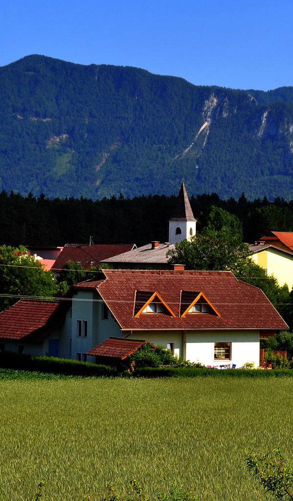 Городские дома в окрестностях озера Клопайнер Зее, Австрия