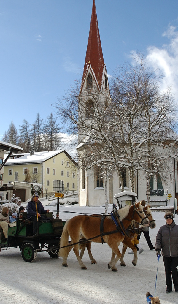 Городская площадь на курорте Зеефельд, Австрия