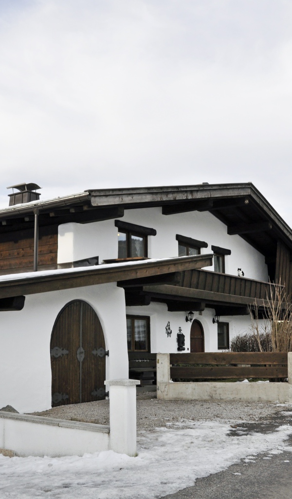 Городские здания на курорте Тельфс-Бюхен, Австрия