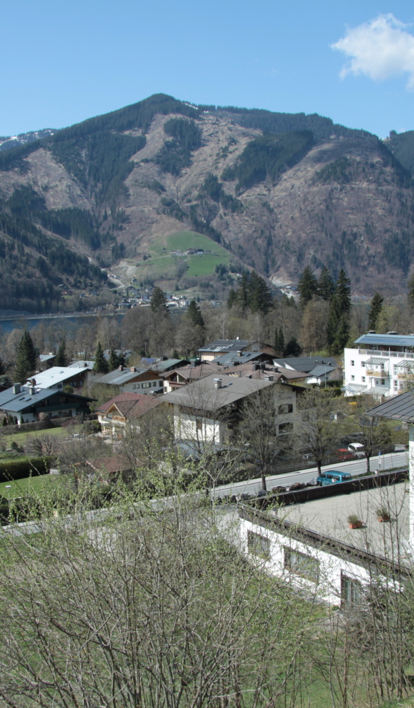 Городские здания на курорте Цель-ам-Зее, Австрия