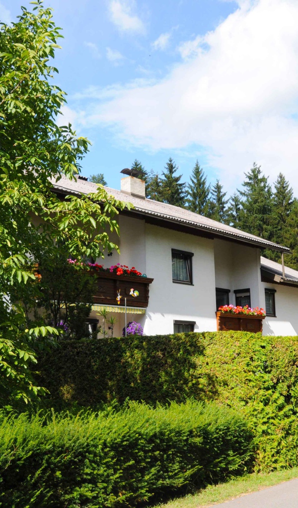 Вилла у озера Клопайнер Зее, Австрия