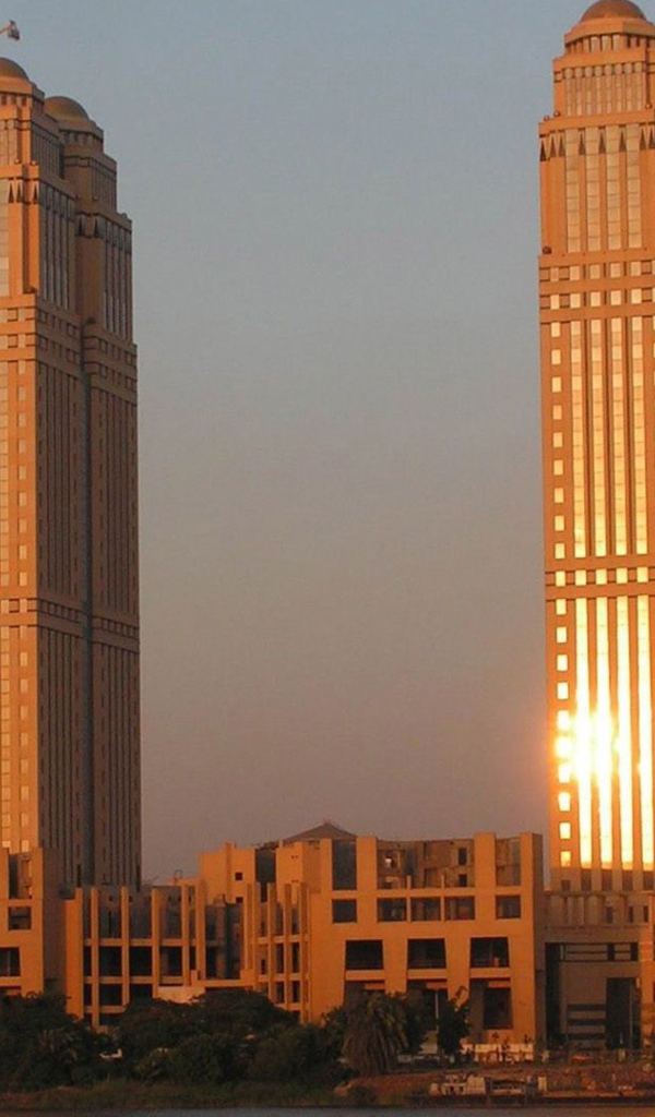 Башни Нил Сити в Каире