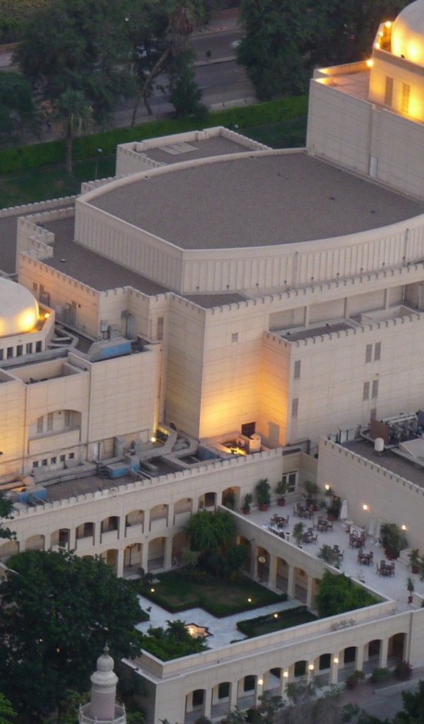 Здание оперы в Каире
