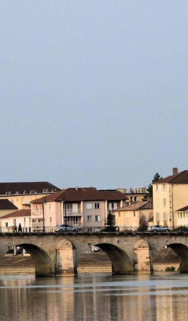 Старинный мост в городе Лион, Франция