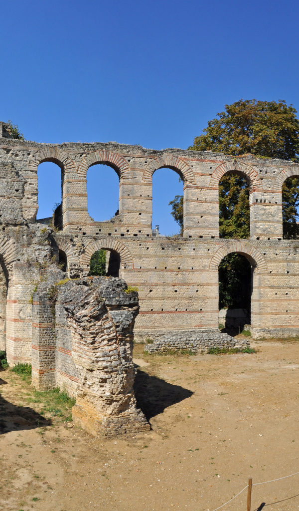 Старинные развалины в Бордо, Франция