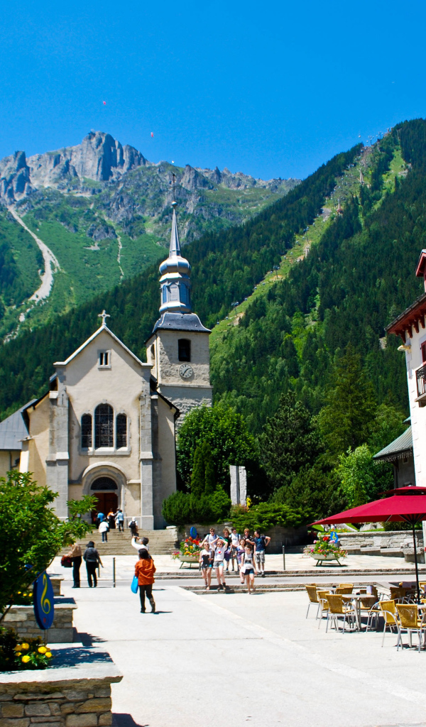 Площадь на курорте Шамони, Франция