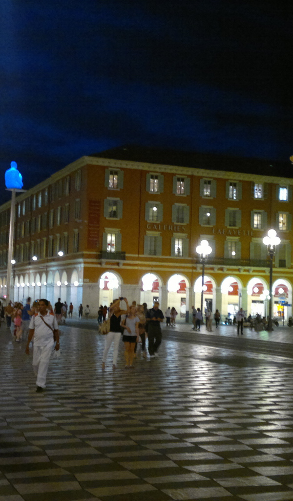 Площадь в городе Ницца, Франция