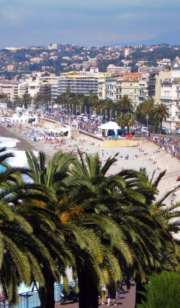 Пляж в городе Ницца, Франция