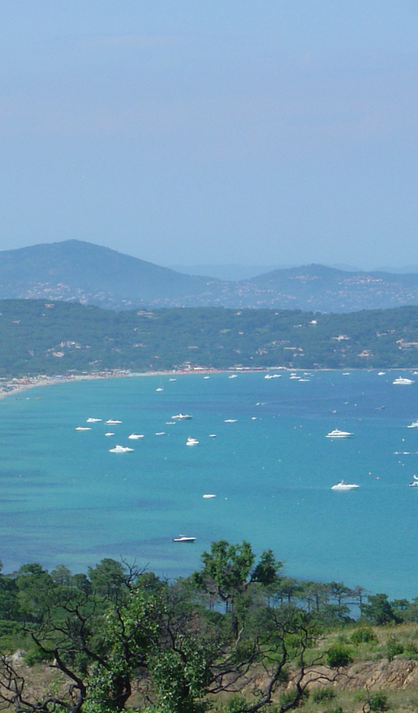 Голубая лагуна на курорте Сен-Тропе, Франция