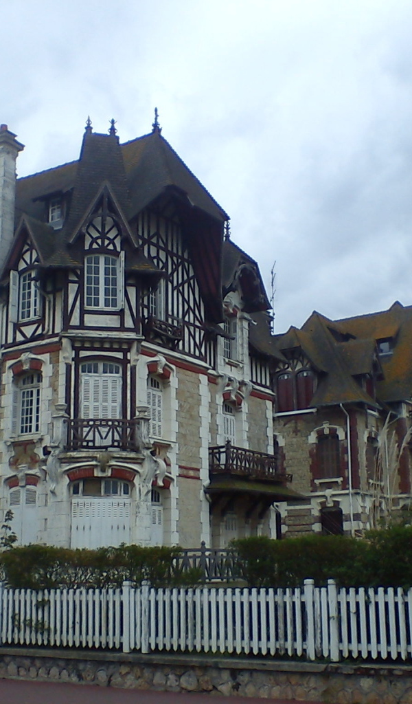 Замок на курорте Довиль, Франция