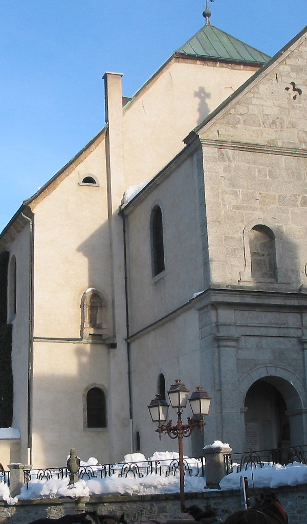 Собор на горнолыжном курорте Межев, Франция