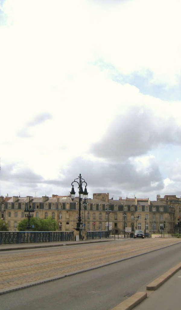 Городская улица в Бордо, Франция