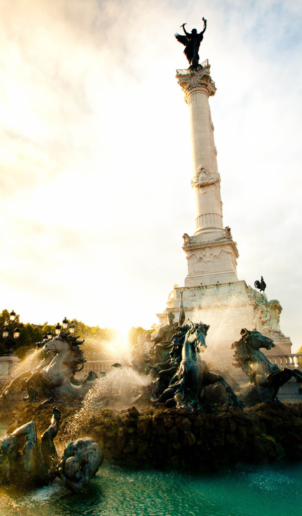 Колонна в Бордо, Франция