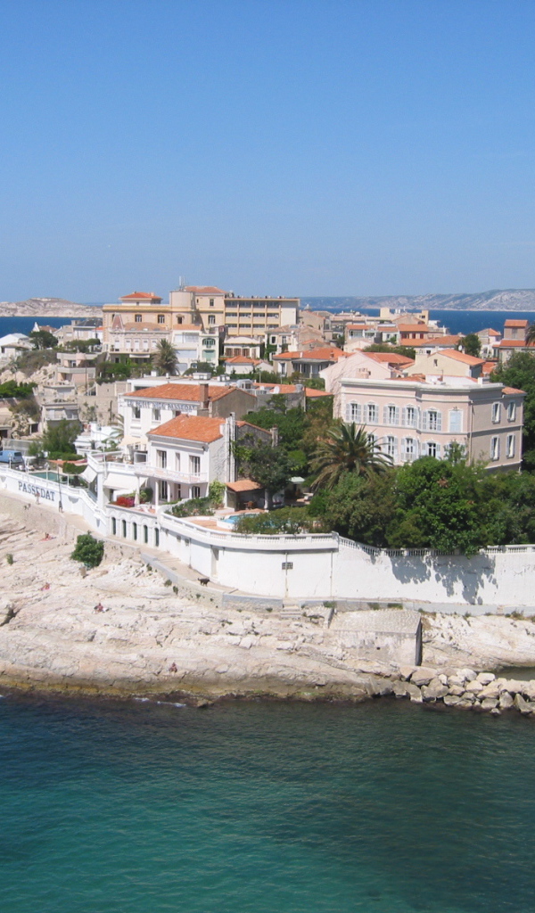 Набережная в городе Марсель, Франция